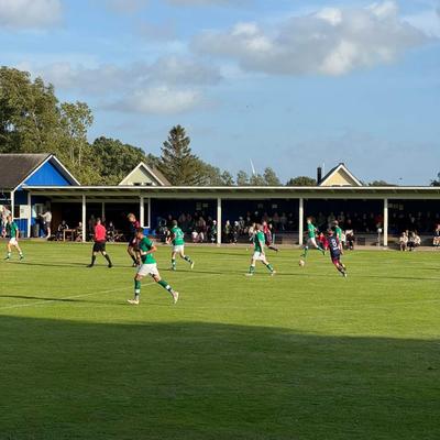Kryss mot serieledarna