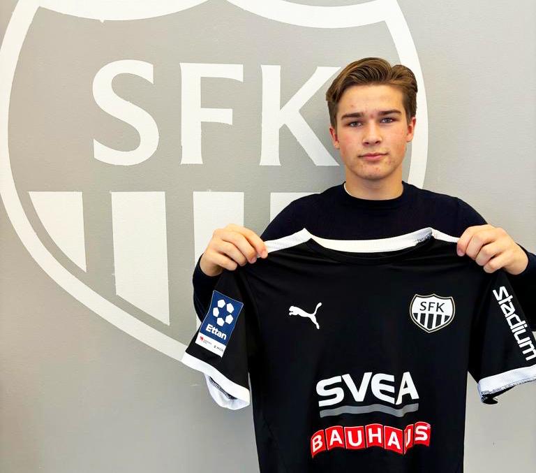 Från knatte till senior – Schönning skriver A-lagskontrakt