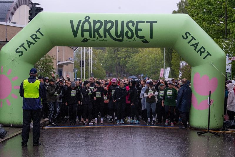 Tusentals deltagare fyllde Växjösjön under årets Vårruset