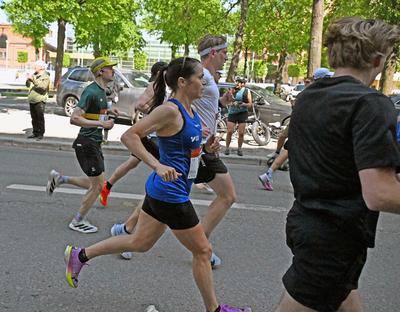 Emma 10:a på Sthlm Marahton
